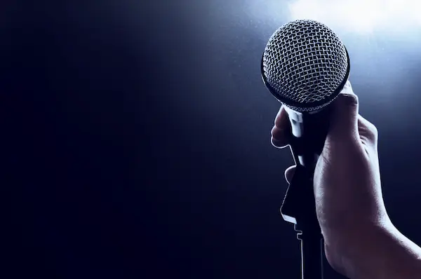 Microphone for voice lessons and singing in Brighton MI